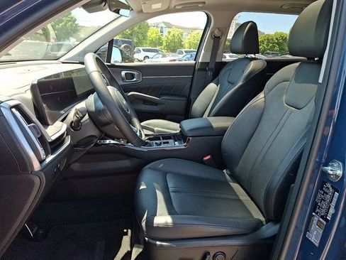 Used 2024 Kia Sorento SX AWD/4WD image 17