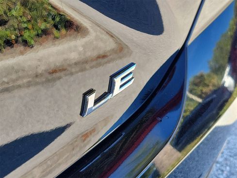 Used 2025 Toyota Camry LE image 8