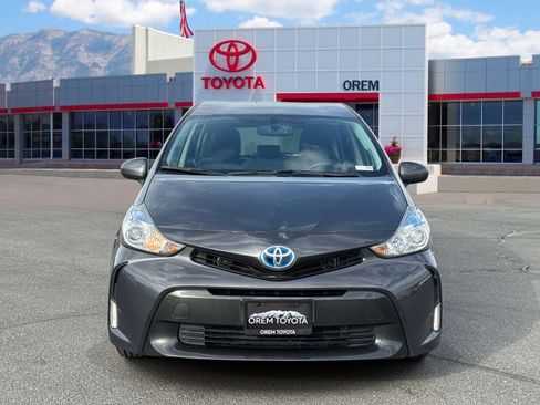 Used 2016 Toyota Prius V Four FWD image 2