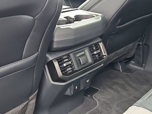 Used 2023 Ford F150 Lightning Platinum AWD/4WD image 25