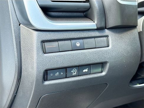 Used 2024 Nissan Rogue SV image 25