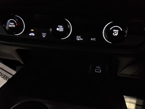 Used 2025 Honda HR-V Sport image 21