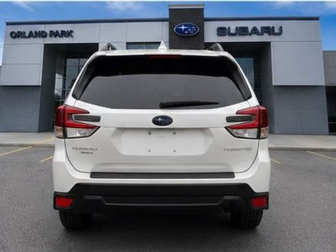 Used 2023 Subaru Forester Premium AWD/4WD image 5