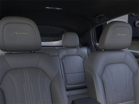 New 2025 Buick Envista Avenir image 24