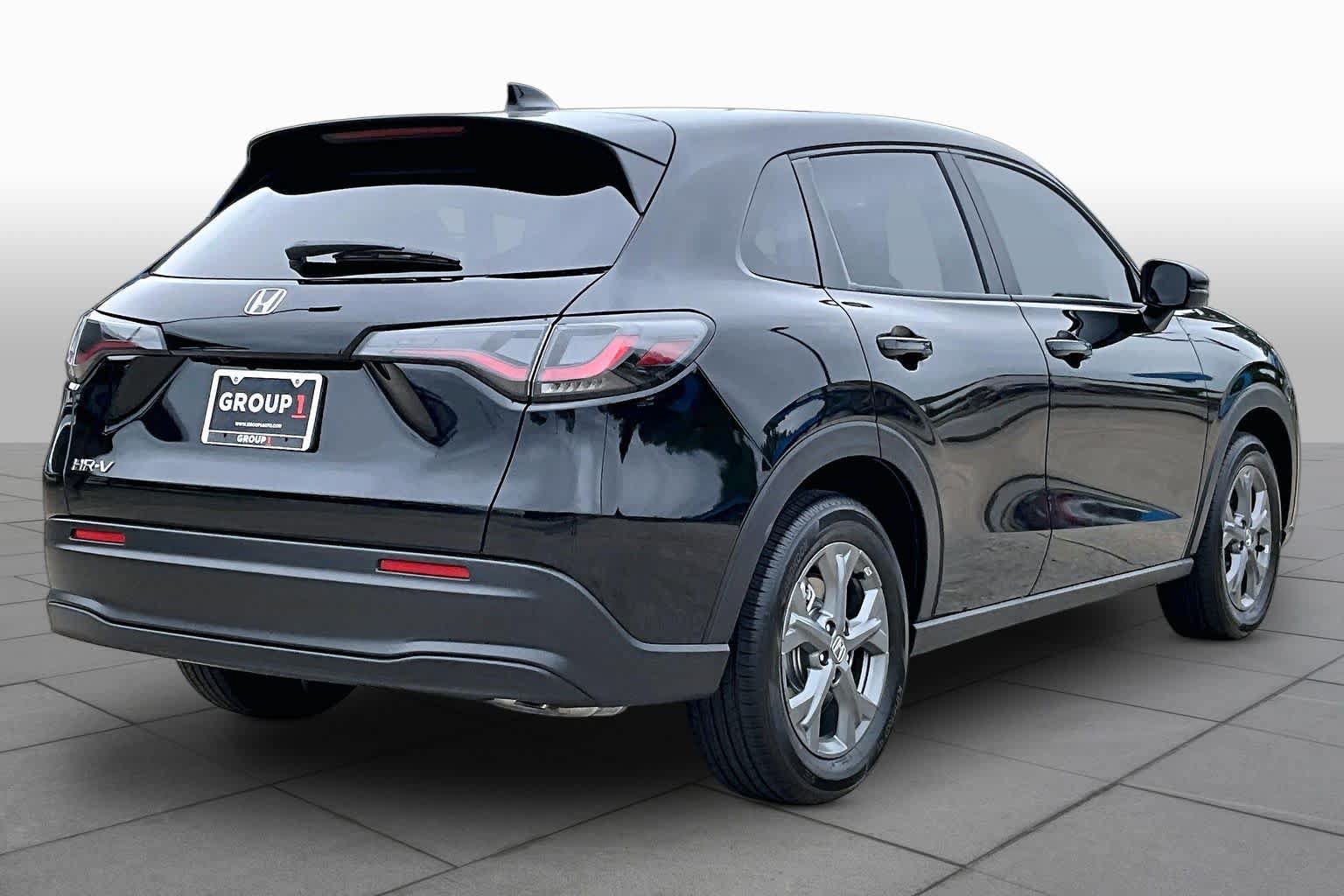 Certified 2027 Honda HR-V LX image 12