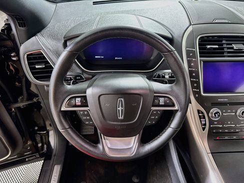 Used 2019 Lincoln Nautilus Premier AWD/4WD image 14