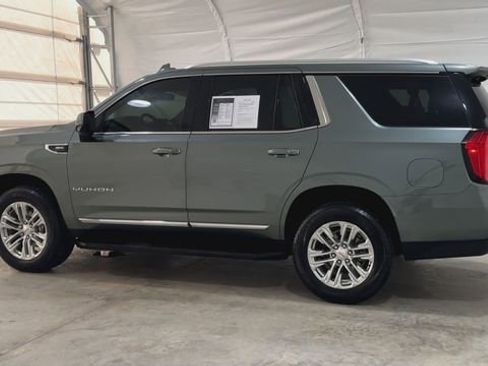 Certified 2024 GMC Yukon SLT w/ SLT Luxury Package AWD/4WD image 6