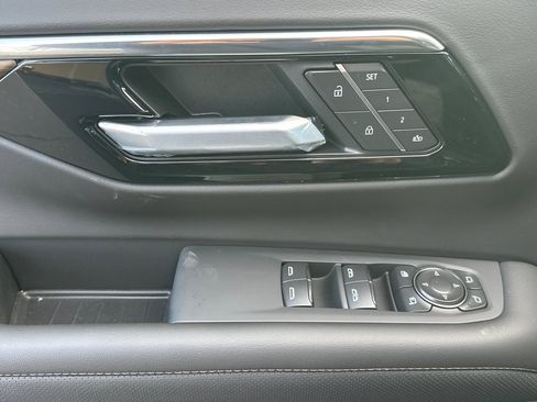 New 2026 Chevrolet Suburban High Country w/ LPO, Illumination Package image 11