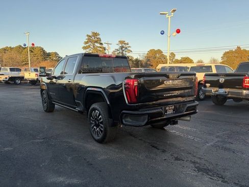 Used 2025 GMC Sierra 2500 Denali Ultimate image 4