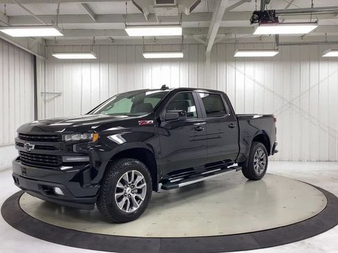 Used 2021 Chevrolet Silverado 1500 RST w/ Z71 Off-Road Package AWD/4WD image 4