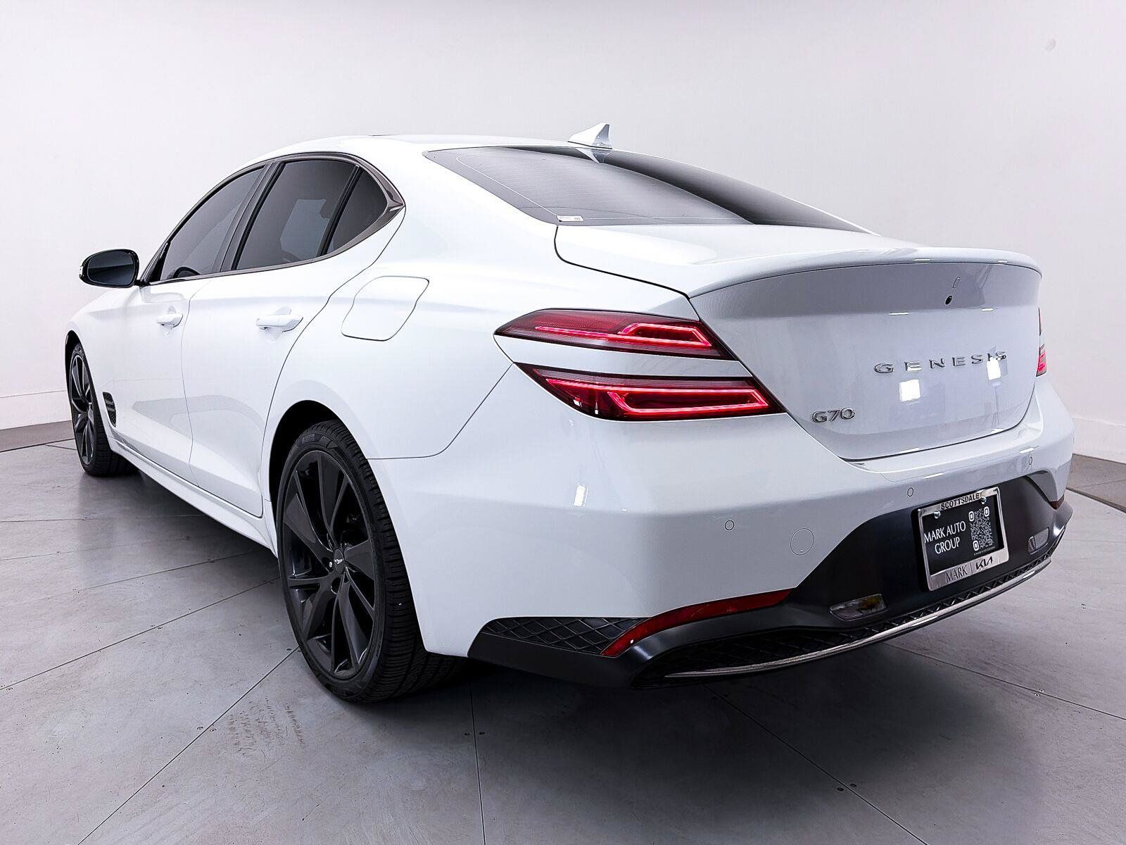 Used 2023 Genesis G70 2.0T w/ Sport Prestige Package RWD image 13