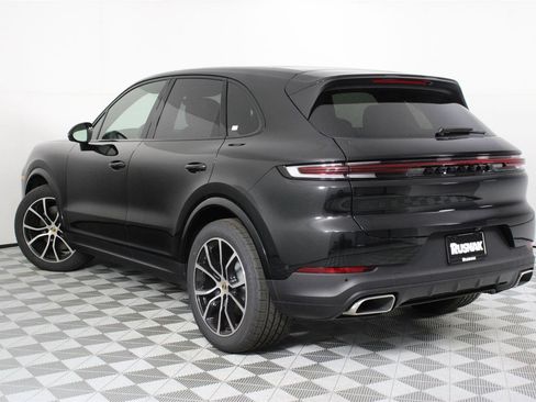 New 2026 Porsche Cayenne image 3