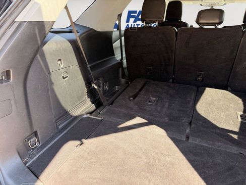 Used 2022 Ford Explorer XLT w/ Equipment Group 202A AWD/4WD image 7
