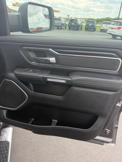 Used 2023 RAM 1500 Laramie AWD/4WD image 17