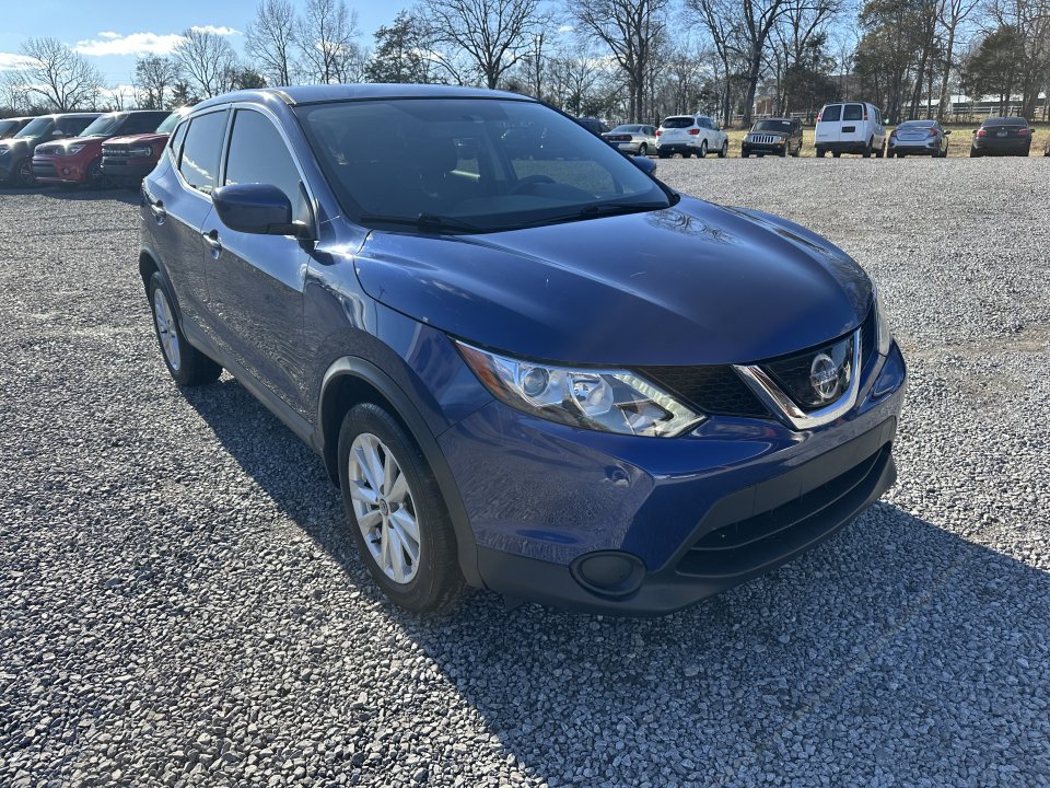 Used 2019 Nissan Rogue Sport S w/ Appearance Package FWD image 3