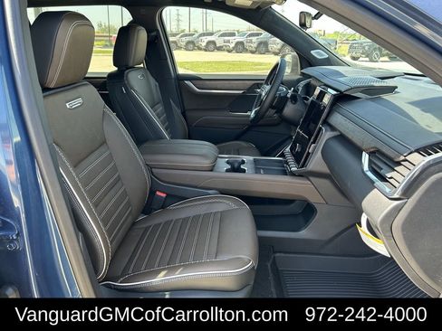 New 2026 GMC Acadia Denali Ultimate w/ LPO, Floor Liner Package image 23