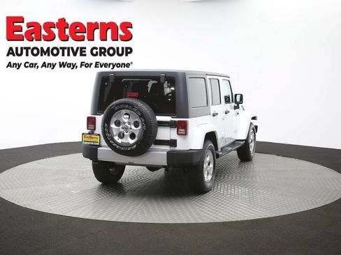 Used 2015 Jeep Wrangler Unlimited Sahara w/ Connectivity Group AWD/4WD image 40