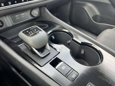 Used 2025 Nissan Rogue SV FWD image 43