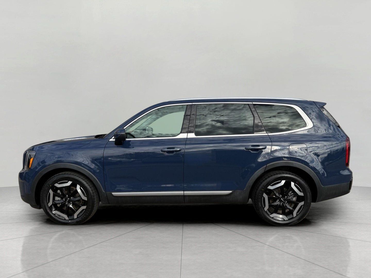 Used 2025 Kia Telluride S AWD/4WD image 8
