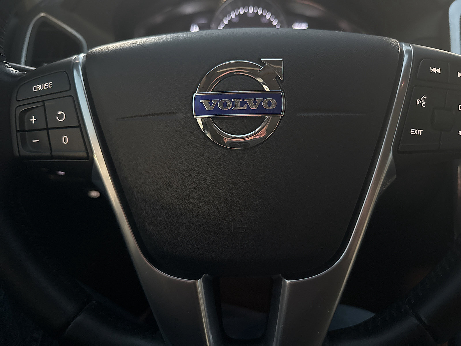 Used 2016 Volvo XC60 T6 w/ Proximity Package AWD/4WD image 42