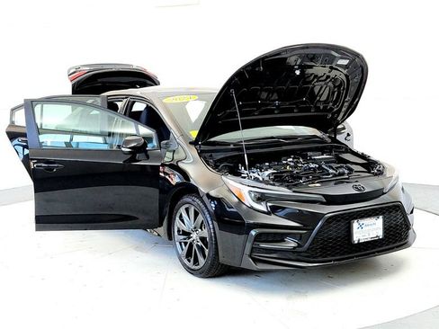 Certified 2024 Toyota Corolla SE FWD image 9