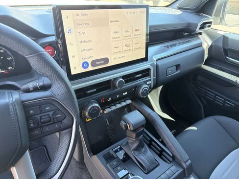 Used 2025 Toyota Tacoma TRD Sport w/ TRD Sport Upgrade Package AWD/4WD image 19