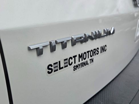 Used 2020 Ford Escape Titanium image 10