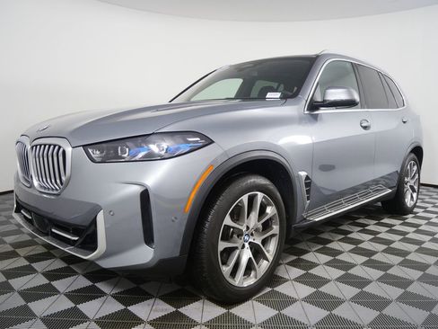 Used 2025 BMW X5 xDrive40i AWD/4WD image 7
