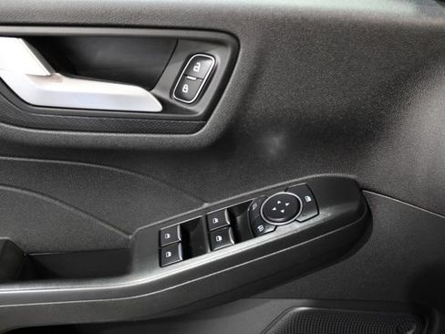 Used 2023 Ford Escape ST-Line FWD image 16