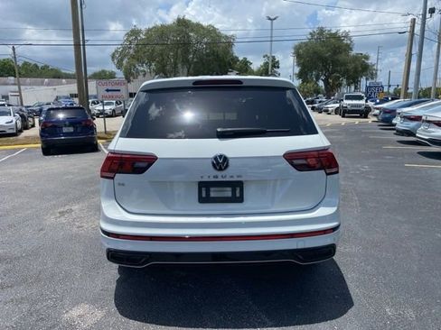 Used 2022 Volkswagen Tiguan SE R-Line FWD image 4