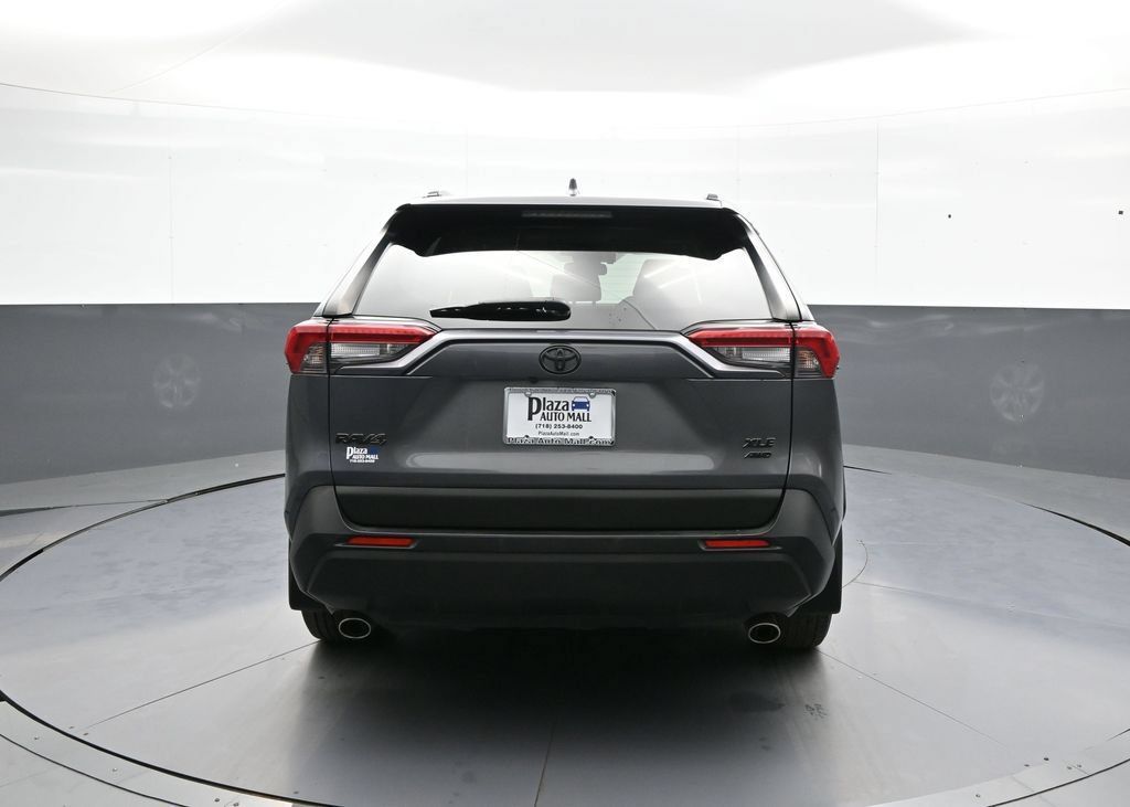 Used 2019 Toyota RAV4 XLE w/ Convenience Package AWD/4WD image 7