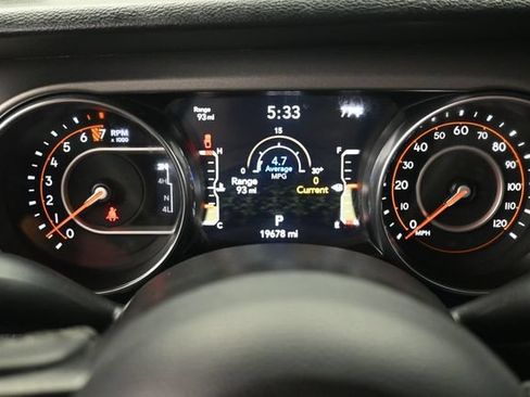 Used 2023 Jeep Gladiator Sport AWD/4WD image 8