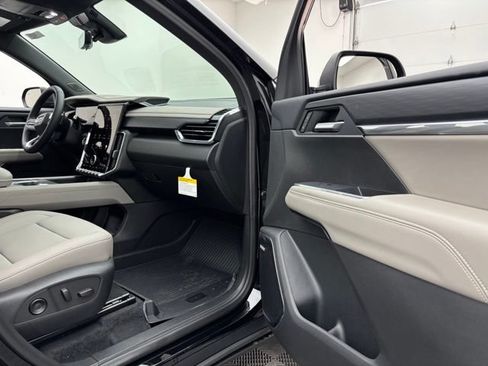 New 2026 GMC Acadia Elevation w/ Elevation Premium Package FWD image 35