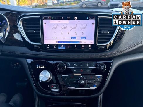 Used 2021 Chrysler Pacifica Pinnacle image 20