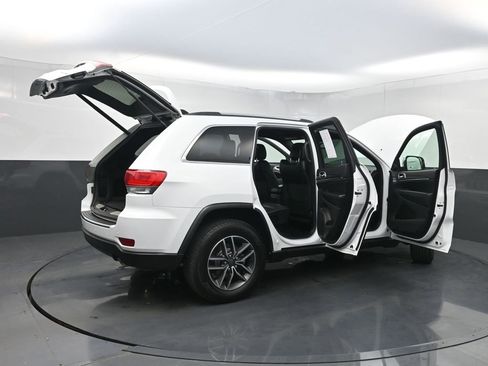 Used 2019 Jeep Grand Cherokee Limited image 39