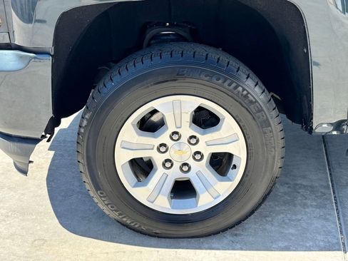 Used 2018 Chevrolet Silverado 1500 LT w/ All Star Edition AWD/4WD image 9