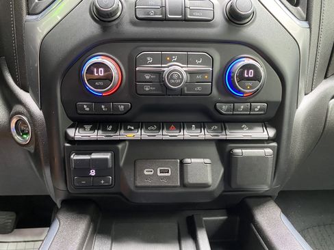 Used 2022 Chevrolet Silverado 2500 LTZ w/ LTZ Premium Package AWD/4WD image 30