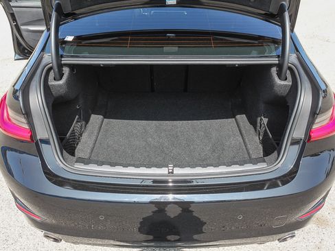 Used 2021 BMW 330i Sedan w/ Convenience Package image 28