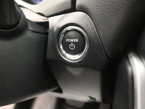 Used 2023 Toyota RAV4 SE image 17