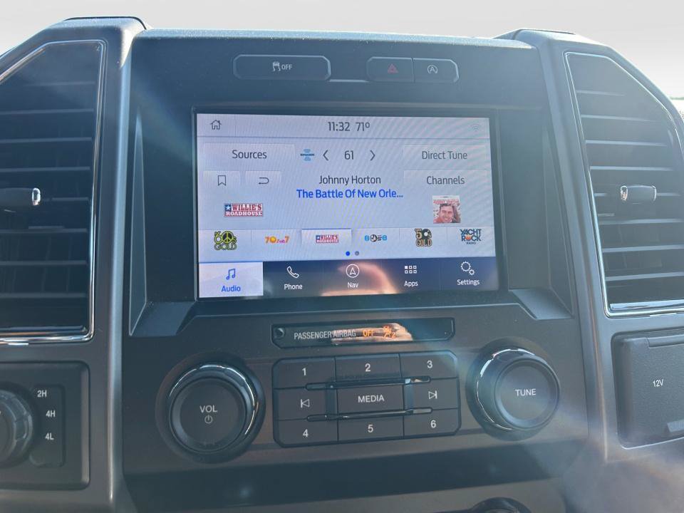 Used 2020 Ford F150 XLT w/ Equipment Group 302A Luxury AWD/4WD image 18