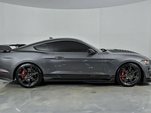 Used 2021 Ford Mustang Shelby GT500 w/ Carbon Fiber Track Pack RWD image 14