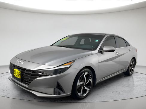 Certified 2023 Hyundai Elantra Limited FWD image 7