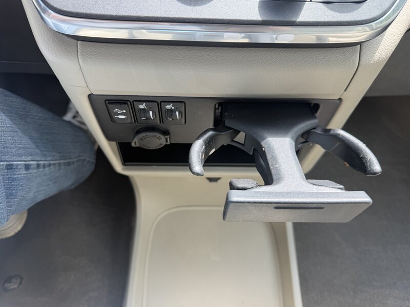 Used 2015 Toyota Sienna XLE w/ XLE Navigation Package AWD/4WD image 20