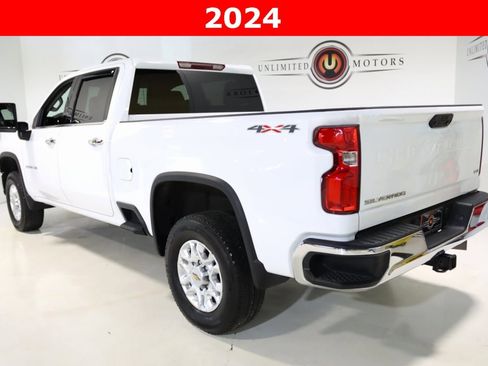 Used 2024 Chevrolet Silverado 2500 LTZ image 4