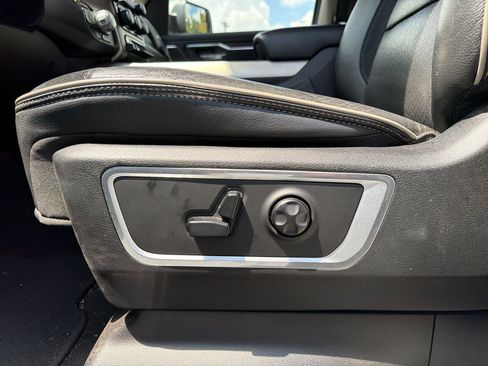 Used 2019 RAM 1500 Laramie AWD/4WD image 20
