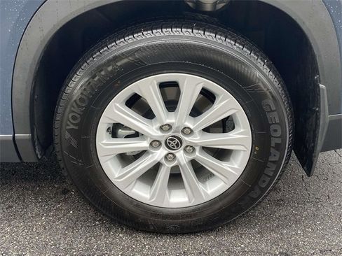 Used 2025 Toyota Grand Highlander XLE image 9