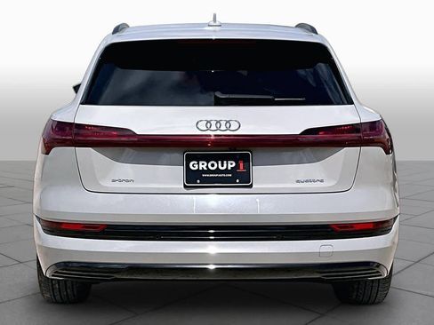 Used 2021 Audi e-tron Premium w/ Convenience Plus Package AWD/4WD image 4