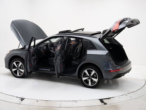 Used 2023 Audi Q5 2.0T Prestige w/ Prestige Package AWD/4WD image 10