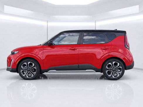 Used 2025 Kia Soul EX FWD image 2