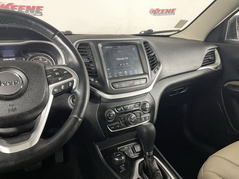 Used 2016 Jeep Cherokee Limited w/ Luxury Group image 18